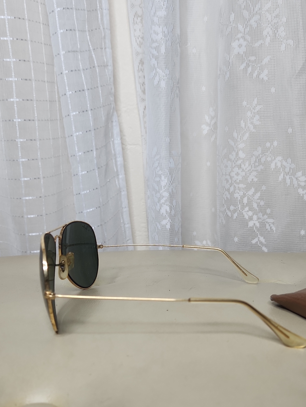 Vintage Ray-Ban L2846 gold frame Aviator Classic sunglasses W/ Case - Picture 2 of 8